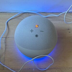 Amazon eco dot speaker with Alexa- new without box